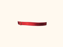 Charger l&#39;image dans la galerie, Back of garter. One strip of 12mm red elastic with one gold stider.
